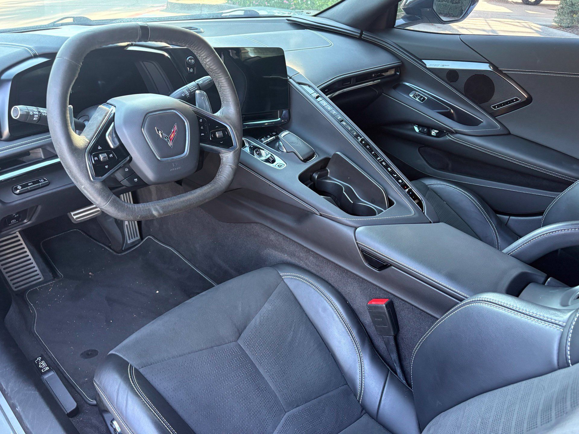 Used 2023 Chevrolet Corvette Stingray Preferred Cpe w/ Z51 Performance Package RWD image 6