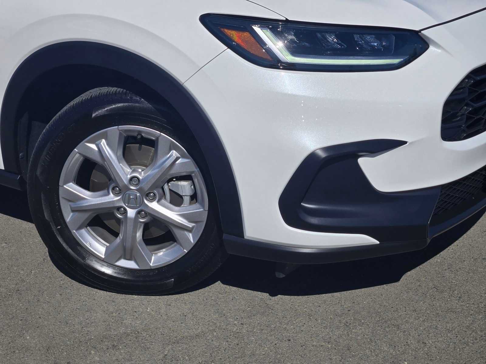 Used 2025 Honda HR-V LX image 9