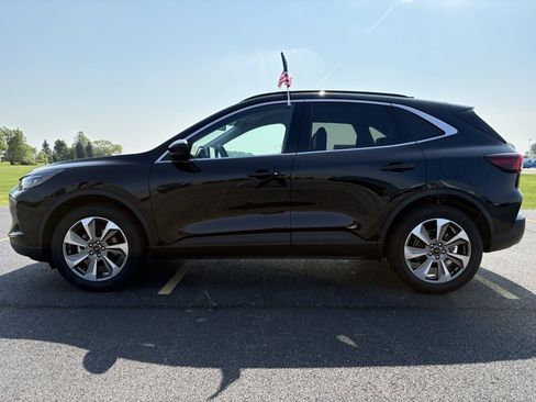 Used 2024 Ford Escape Platinum image 8