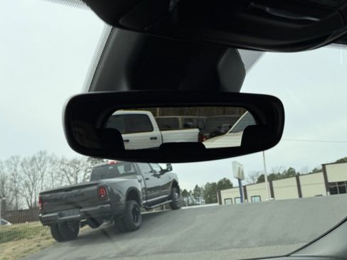 Used 2024 Jeep Grand Cherokee Altitude image 27