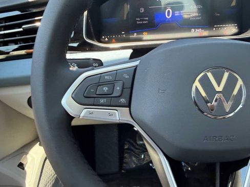 New 2026 Volkswagen Jetta SE FWD image 12