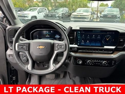 Used 2023 Chevrolet Silverado 1500 LT AWD/4WD image 17