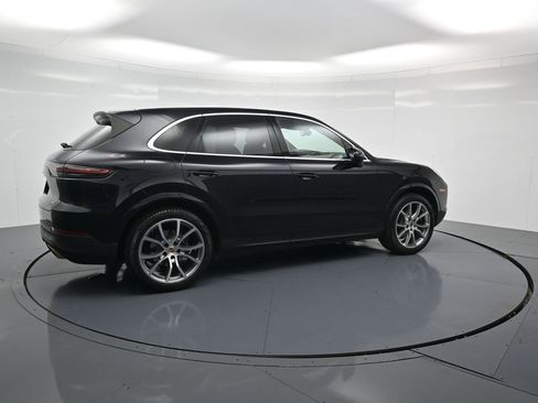 Used 2020 Porsche Cayenne image 31