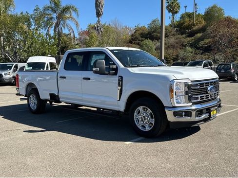 New 2026 Ford F250 XLT w/ F-250 >10K GVWR Package image 3