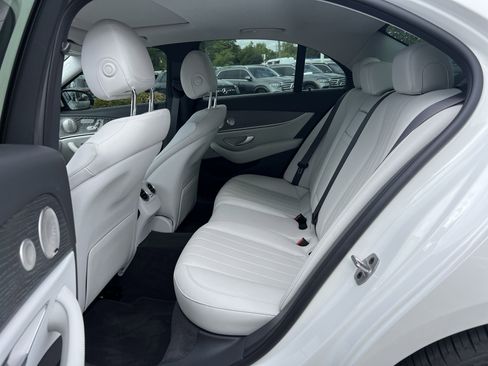 Used 2022 Mercedes-Benz E 350 Sedan w/ Driver Assistance Package image 32