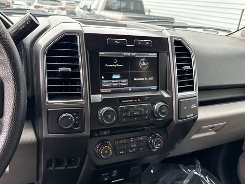 Used 2015 Ford F150 XLT w/ Equipment Group 302A Luxury image 25