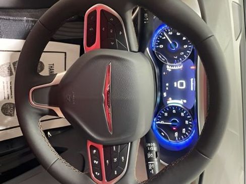 New 2026 Chrysler Pacifica Pinnacle image 23