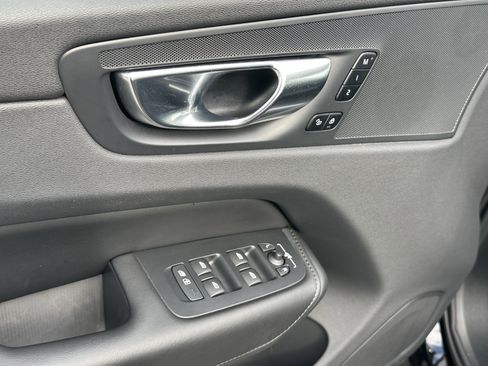 Certified 2025 Volvo XC60 B5 Plus image 49
