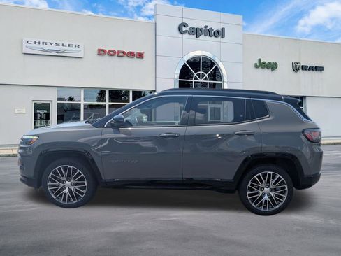 Used 2022 Jeep Compass Limited w/ Elite Group AWD/4WD image 6