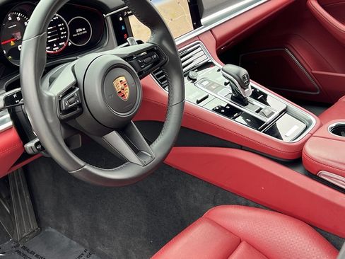 Used 2023 Porsche Panamera 4 Platinum Edition w/ Assistance Package image 34