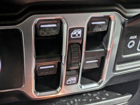 Certified 2022 Jeep Wrangler Unlimited Sport image 20