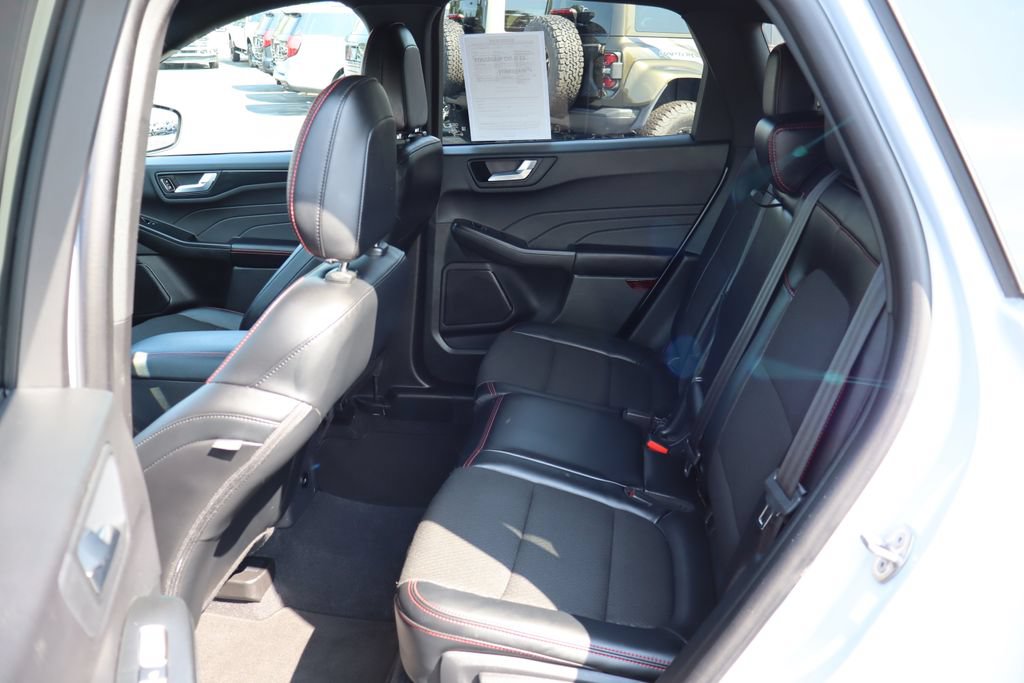 Used 2026 Ford Escape ST-Line FWD image 12
