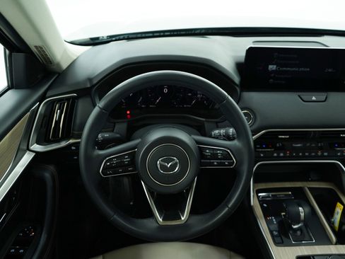 Certified 2025 MAZDA CX-70 Plug-In Hybrid w/ Premium Pkg image 14