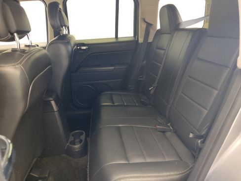 Used 2017 Jeep Patriot High Altitude AWD/4WD image 18