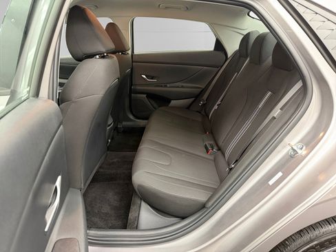 Certified 2024 Hyundai Elantra SEL FWD image 13