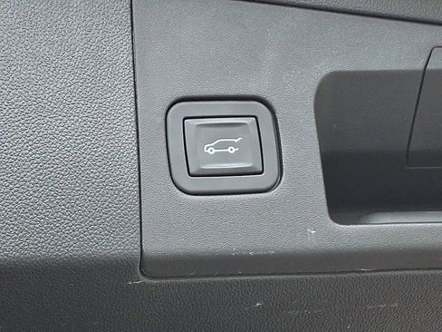 Used 2019 Cadillac XT5 Luxury image 33