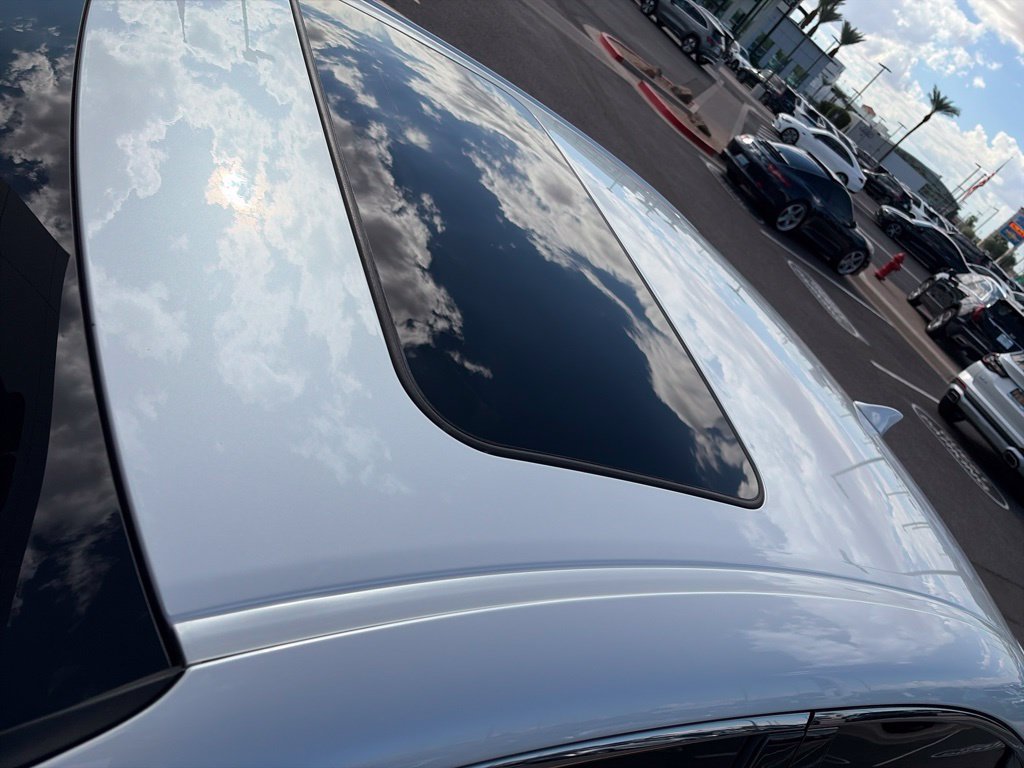Used 2025 Lexus ES 300h w/ Accessory Package (Z2) FWD image 8