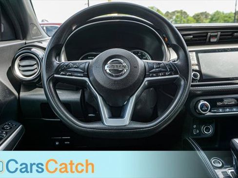 Used 2020 Nissan Kicks SV FWD image 19