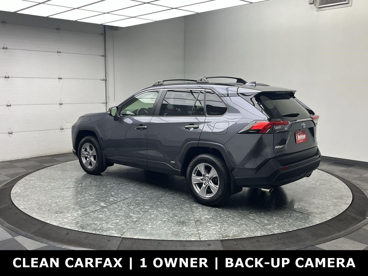Used 2022 Toyota RAV4 XLE w/ Convenience Package AWD/4WD image 2