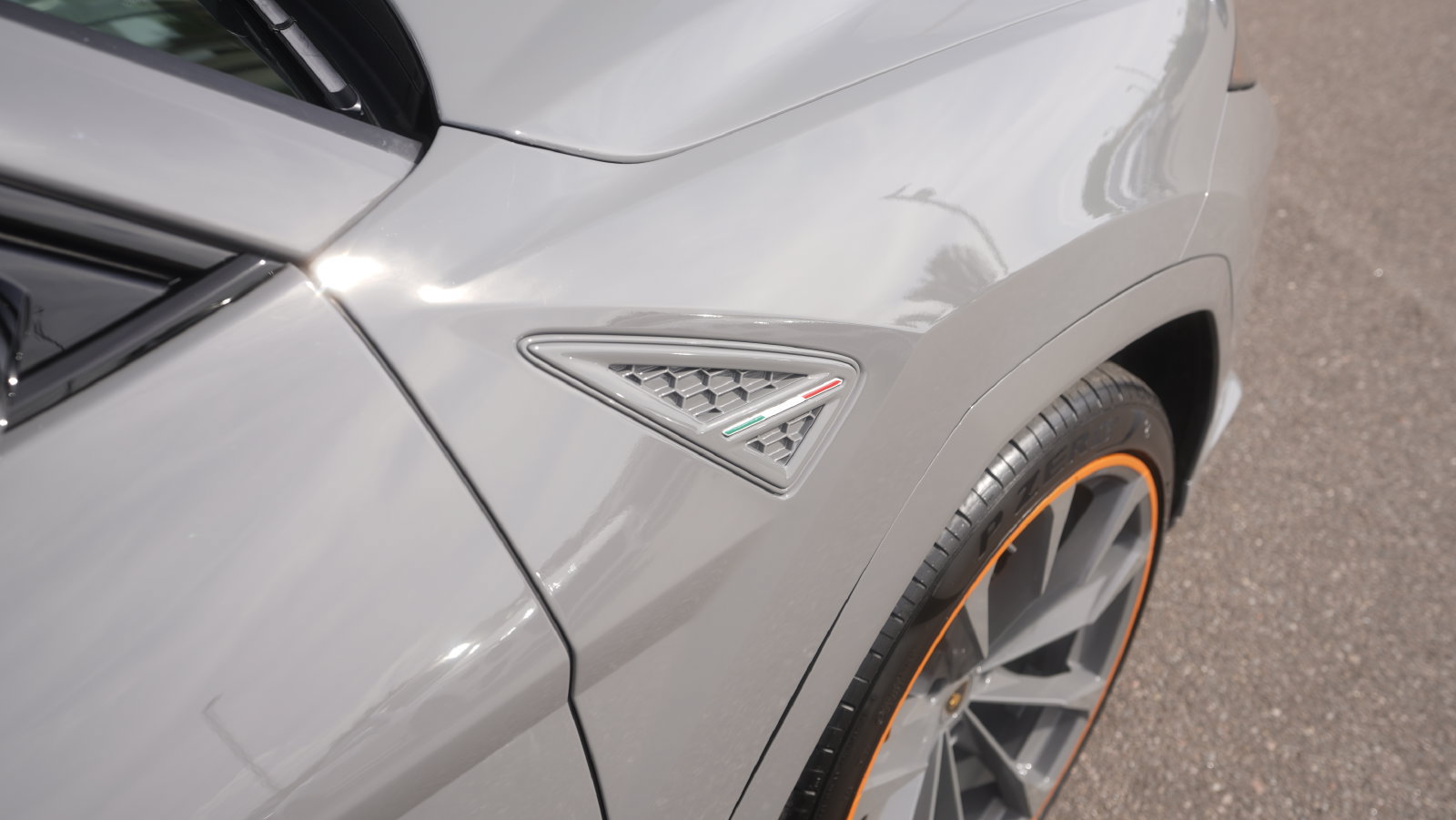 Used 2024 Lamborghini Urus S AWD/4WD image 28