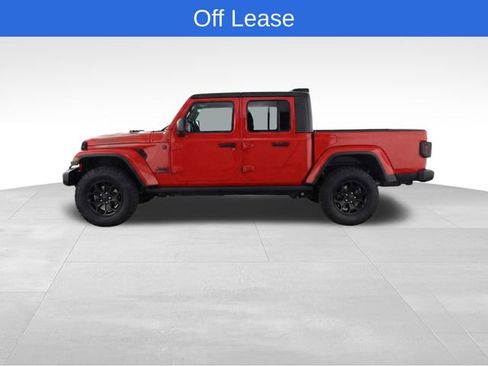 Used 2021 Jeep Gladiator Willys image 6