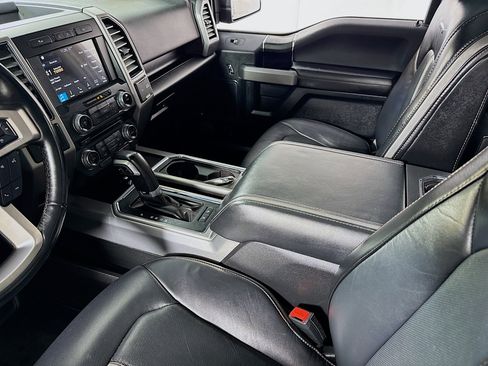 Used 2018 Ford F150 Platinum w/ Equipment Group 701A Luxury image 26
