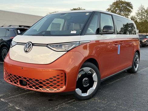 New 2025 Volkswagen ID. Buzz Pro S Plus image 39