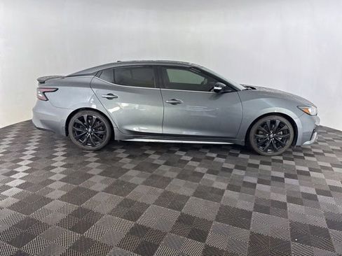 Used 2019 Nissan Maxima SR w/ Premium Package FWD image 4