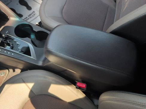 Used 2012 Hyundai Tucson GLS FWD image 16