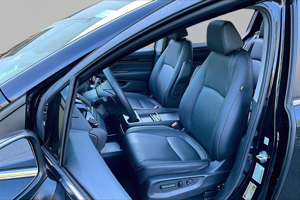 Used 2024 Honda Odyssey Touring image 16