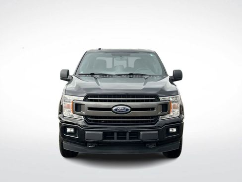 Used 2018 Ford F150 XLT w/ Equipment Group 302A Luxury image 3