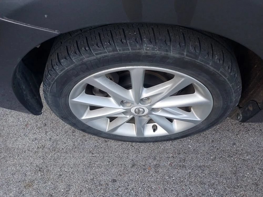 Used 2012 Toyota Prius V Five FWD image 16