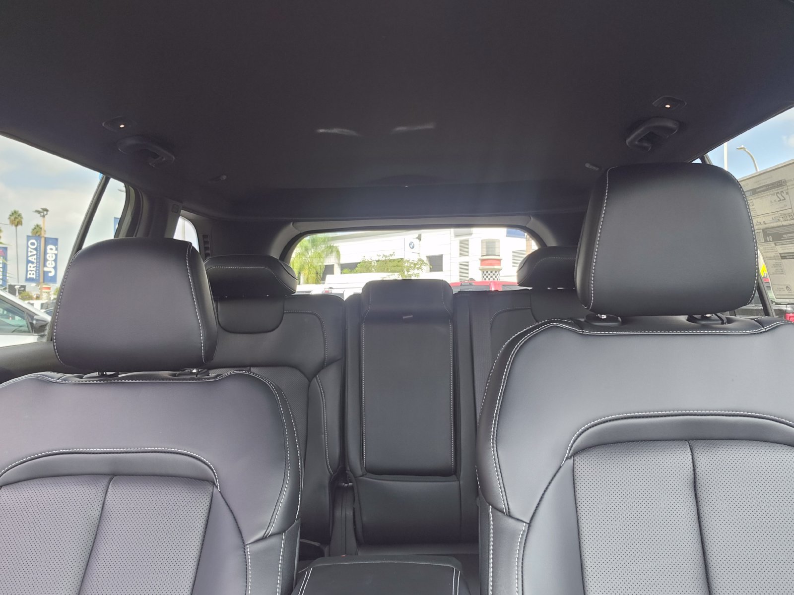 New 2027 Jeep Grand Cherokee Limited AWD/4WD image 40