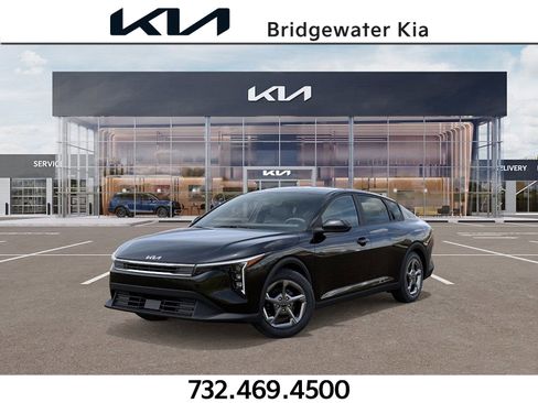 New 2026 Kia K4 LXS image 1