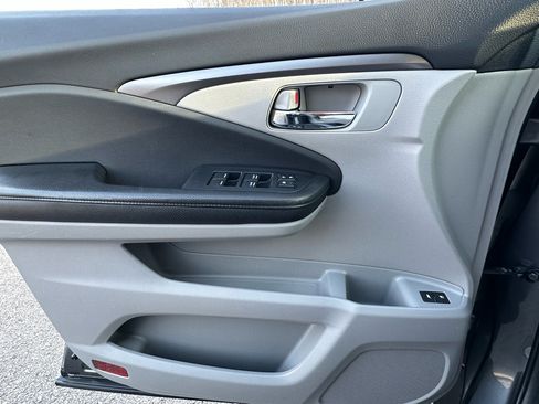 Used 2016 Honda Pilot EX-L image 11