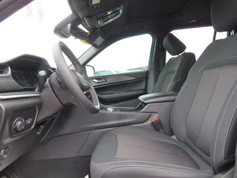 Certified 2024 Jeep Grand Cherokee Laredo X RWD image 16
