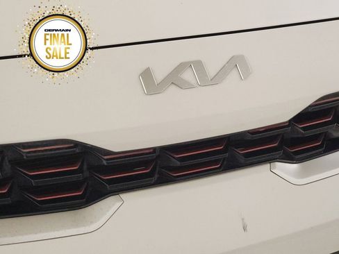 Certified 2024 Kia Forte GT-Line image 11