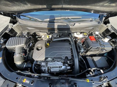 Used 2025 Chevrolet Equinox LT image 31