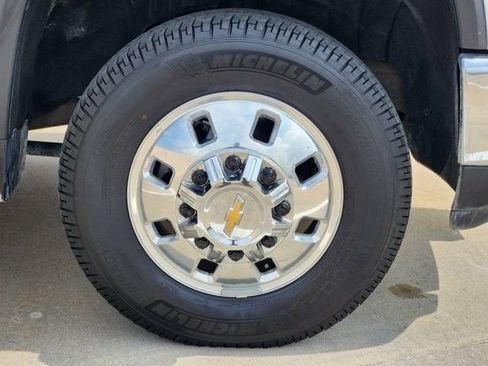 Used 2025 Chevrolet Silverado 3500 LT w/ Safety Package image 10