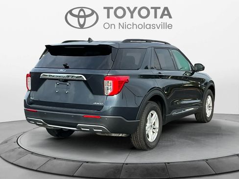 Used 2022 Ford Explorer XLT w/ Equipment Group 202A AWD/4WD image 5