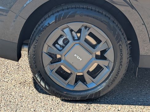 New 2026 Kia Carnival EX image 7