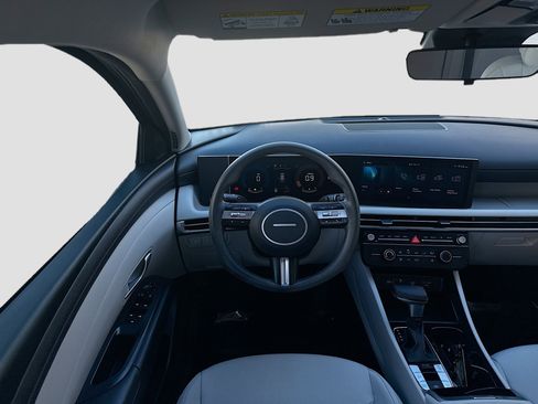 Used 2025 Hyundai Tucson SE image 20