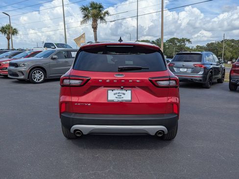 Certified 2025 Ford Escape Active FWD image 6