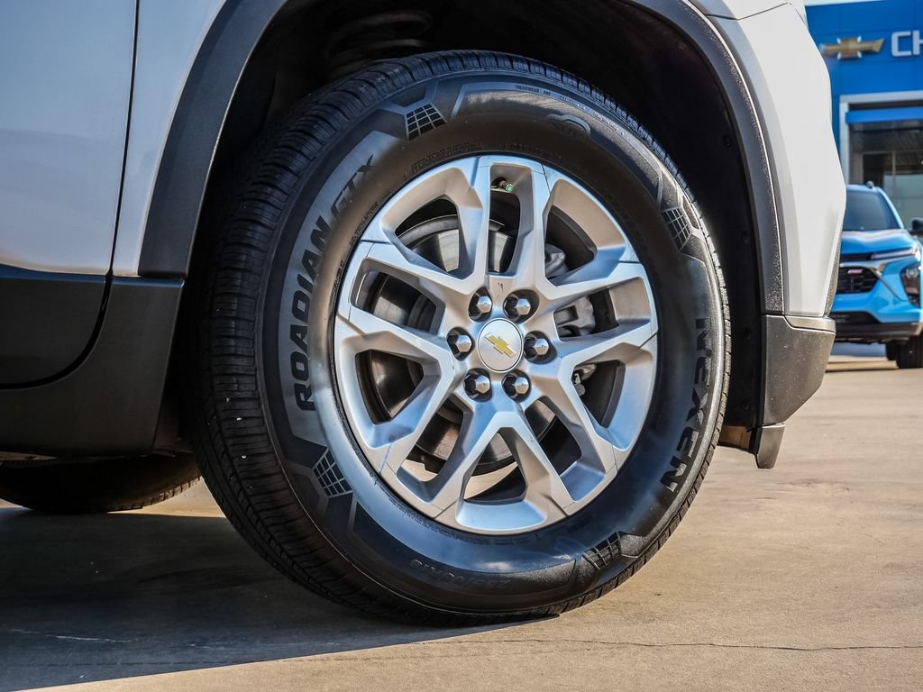 Used 2021 Chevrolet Traverse LT FWD image 9