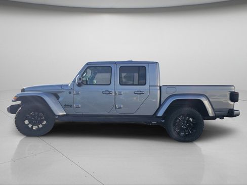 Used 2021 Jeep Gladiator Overland image 5