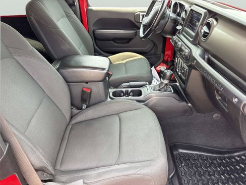 Used 2020 Jeep Wrangler Sport AWD/4WD image 13