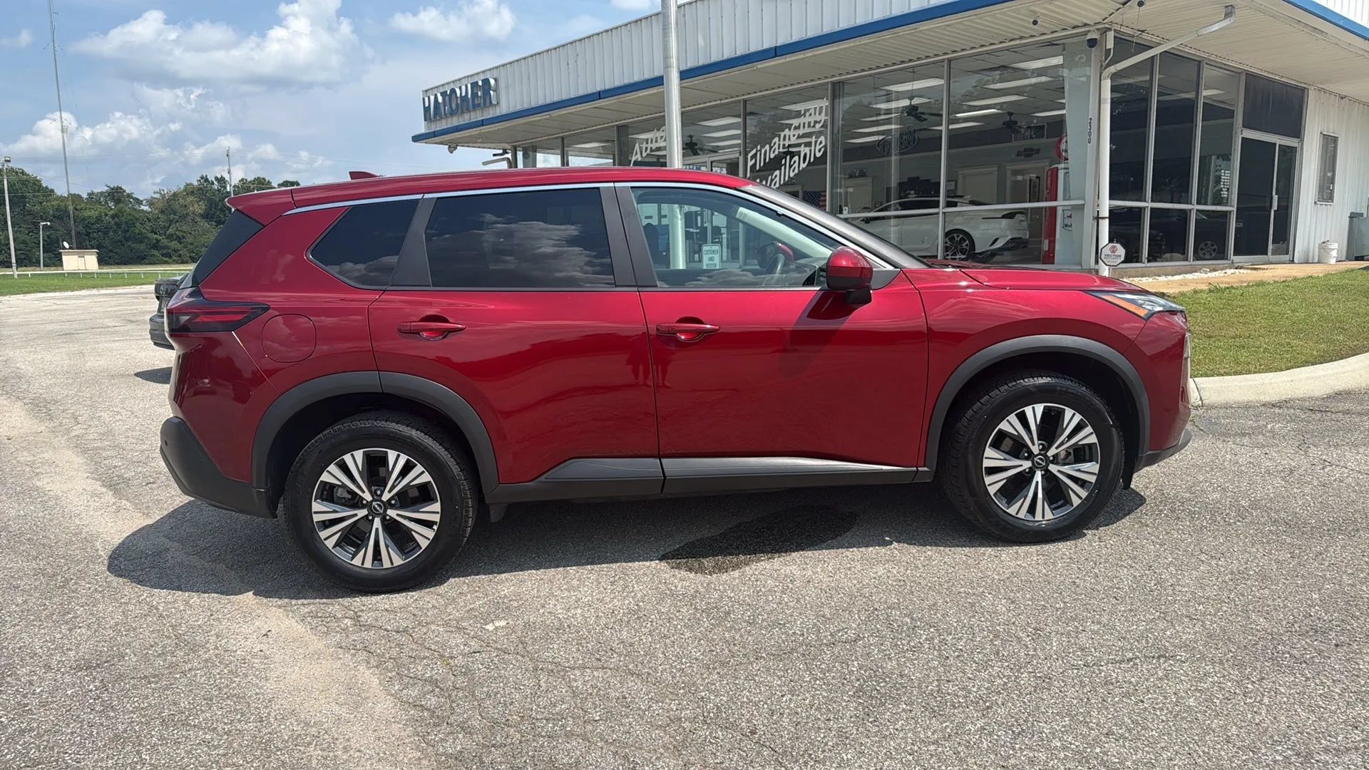 Used 2023 Nissan Rogue SV FWD image 6