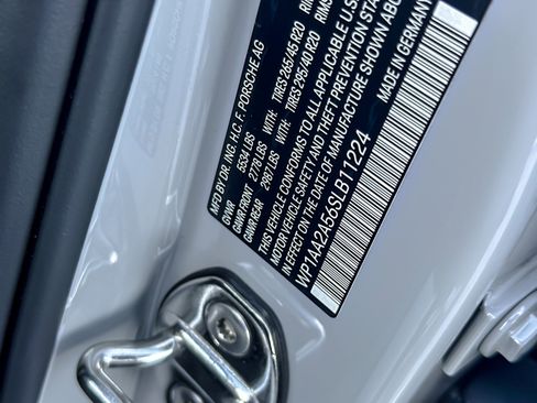 Used 2025 Porsche Macan Turbo image 28