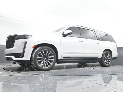 Used 2023 Cadillac Escalade ESV Sport Platinum image 52