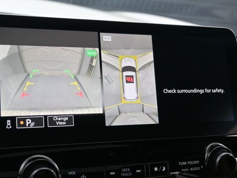 Used 2023 INFINITI QX80 Sensory w/ All-Season Package image 11